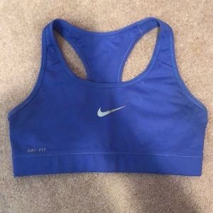 Sports bra